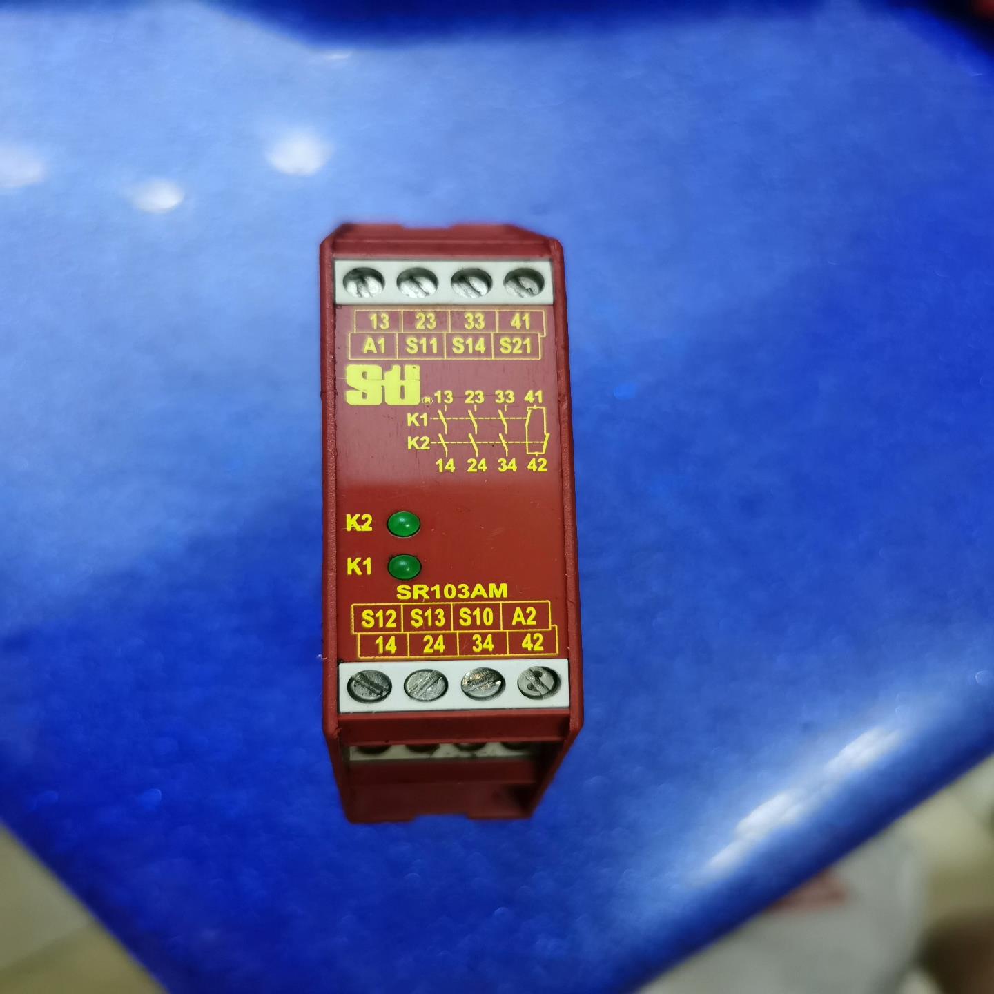 STI 安全继电器 SR103AM01 件，图片，现(德峰商行）