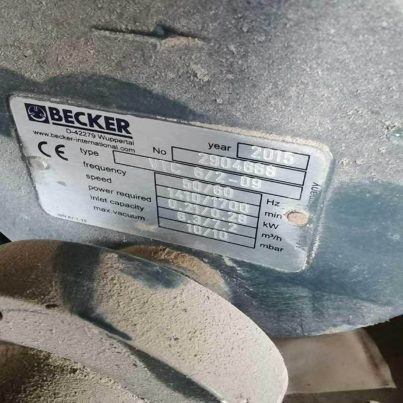 BECKER贝克真空泵VTC6/2-09功能正常（咳咳电子）