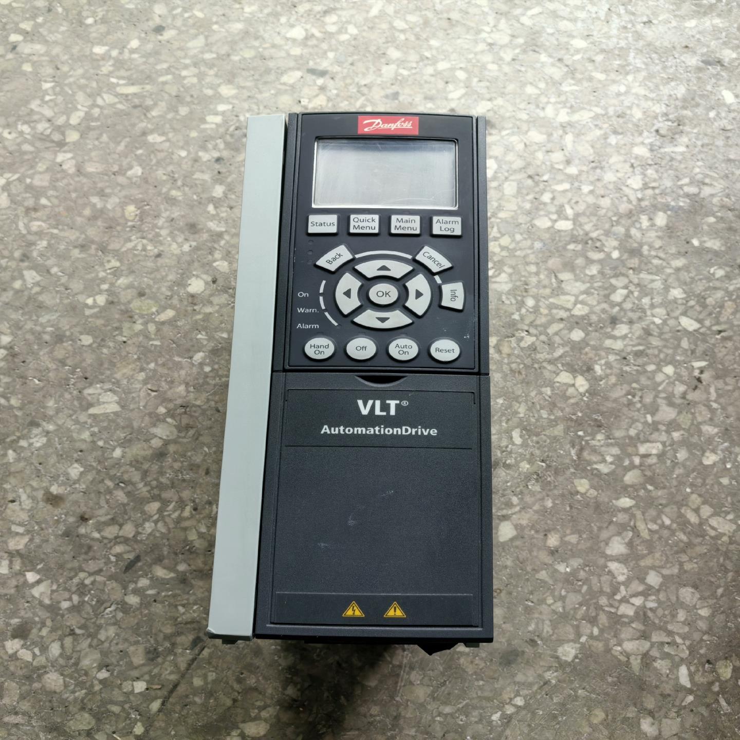 丹佛斯变频器0.75KW FC-302PK75T5E20H2~询价