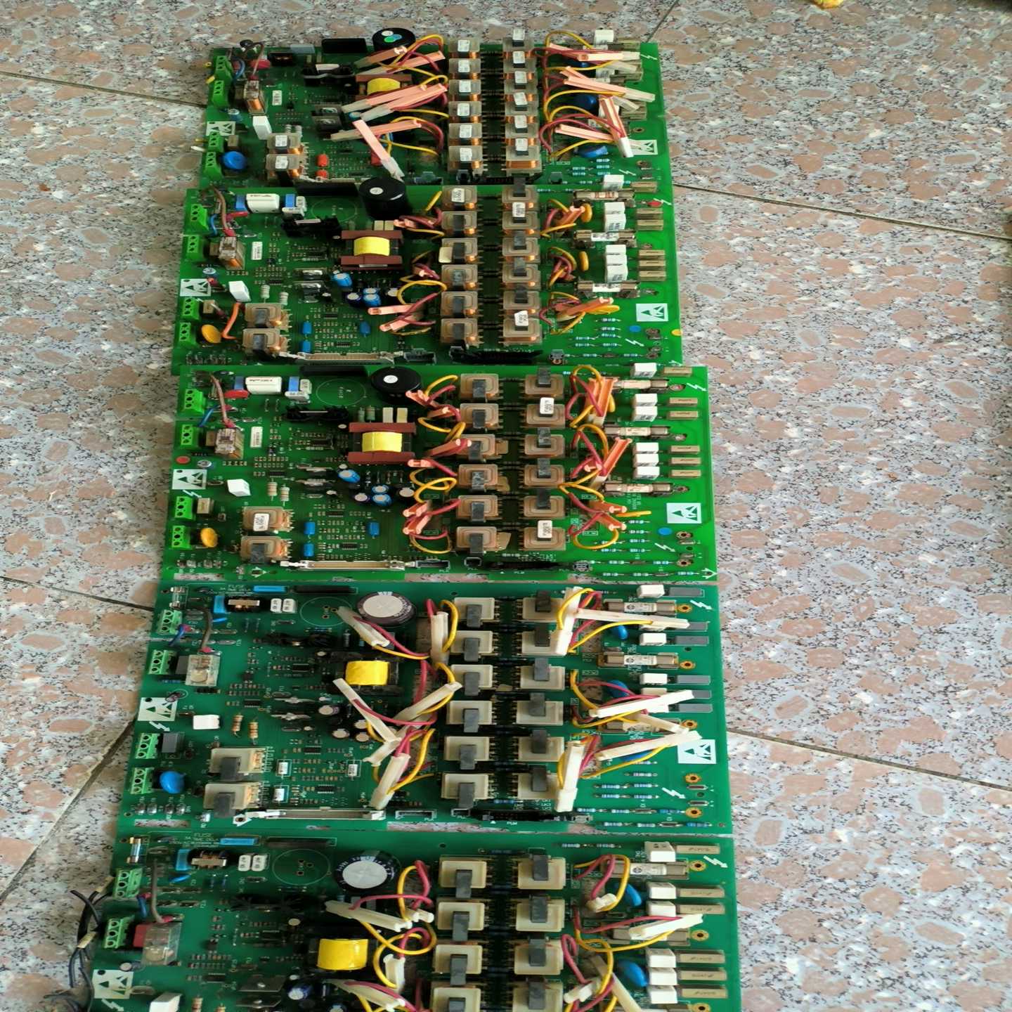 欧陆590C590P电源板AH385851U002询价