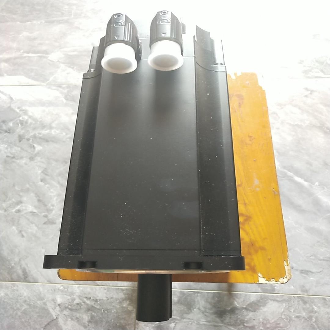 电机  8LSA57E0022D100-~询价