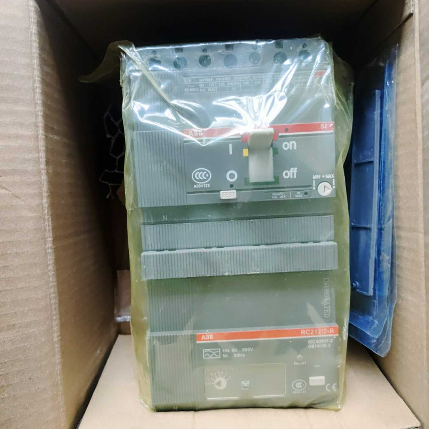 配件ABB S2S160 R100 R125 R160 4P+RC212-RV议价