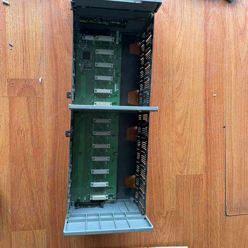 询价~AB机架1746-a13，功能，成色如图所示，一处破损，