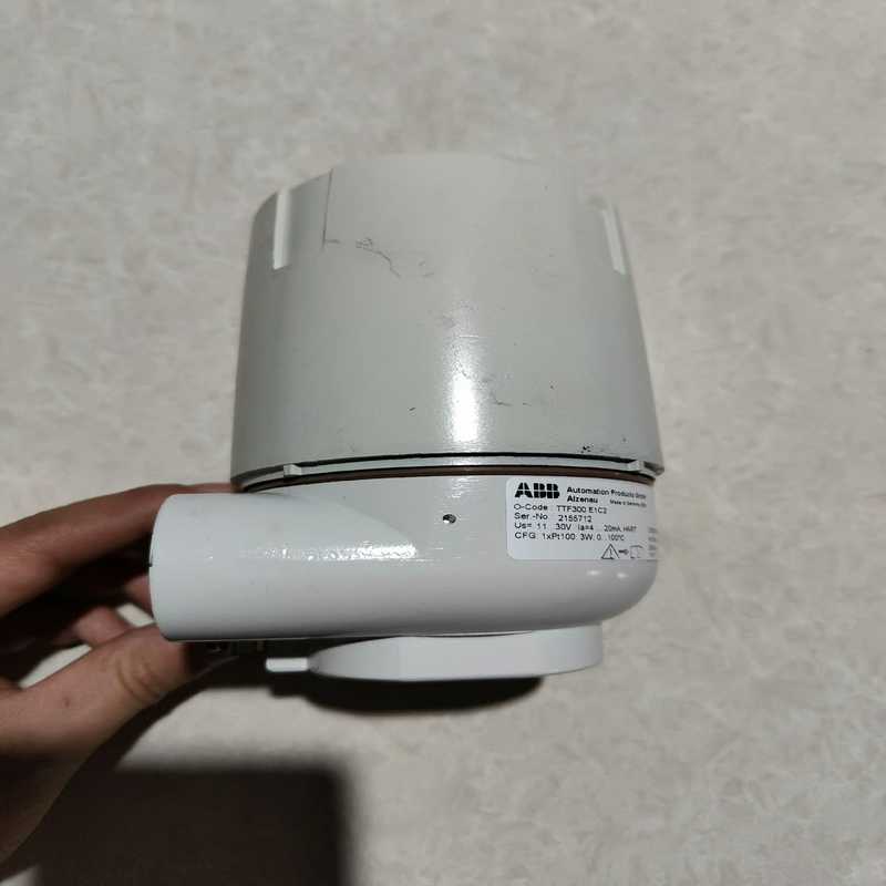 (询价)ABB温度变送器TTF300 E1C2，成色如图，正常件