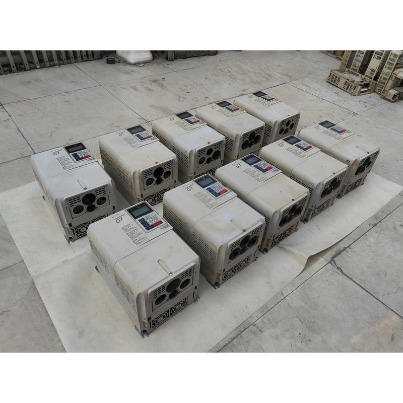 CIMR-G7A27P5安川G7 220V 75KW变频器