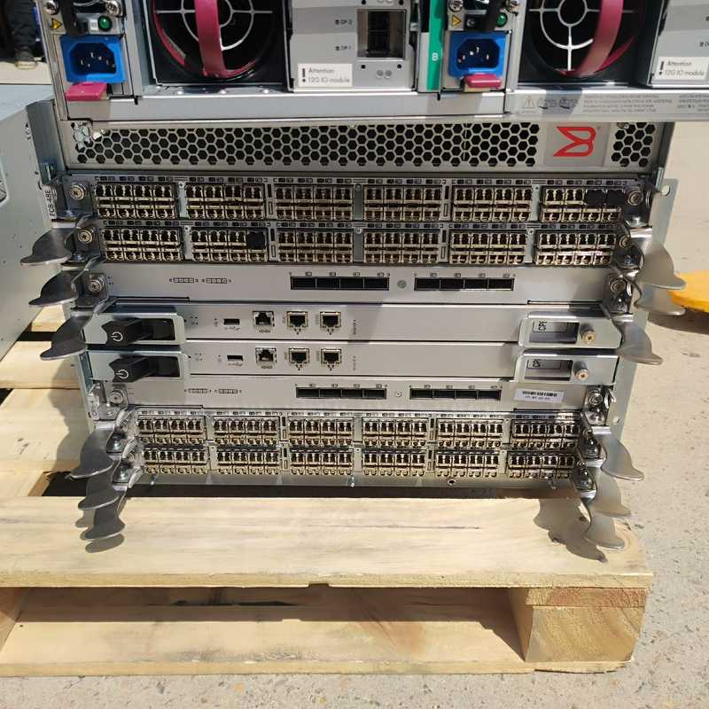 议价Brocade DCX 8510-4 光纤机  双A适用