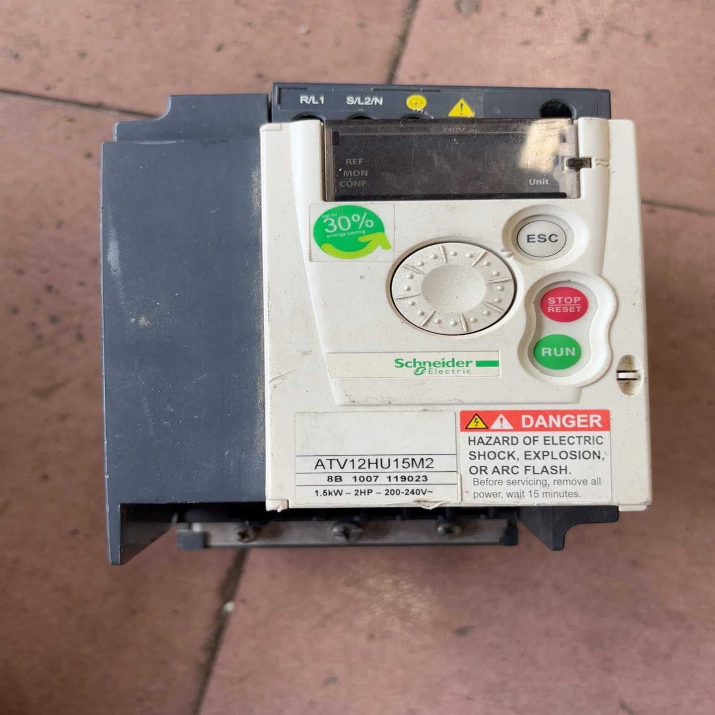 (询价)变频器ATV12HU15M2，1.5KW成色如图，