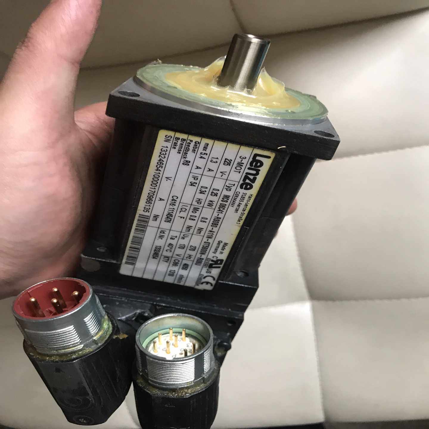 MCS06C41-RS0B0-A11N伦茨伺服电机拆机成色漂【鑫鑫商铺】