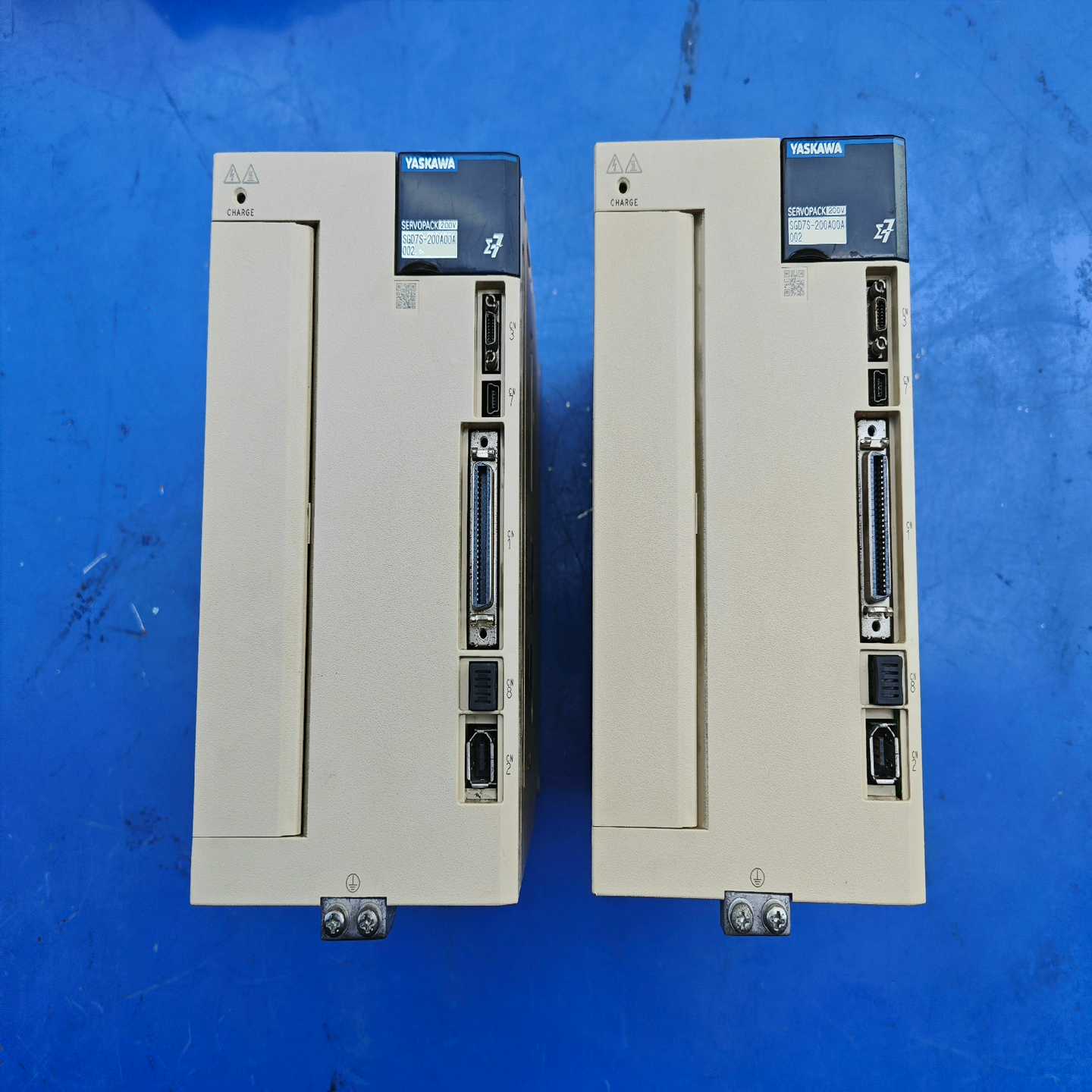 【星慕电子】安川7系3KW伺服驱动SGD7S-200A00A002