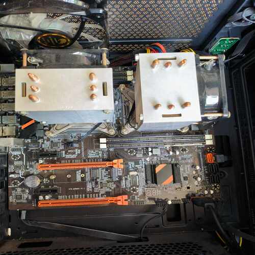 x79大板   带两个cpu   E5  2658 V2 豪（gg设备）
