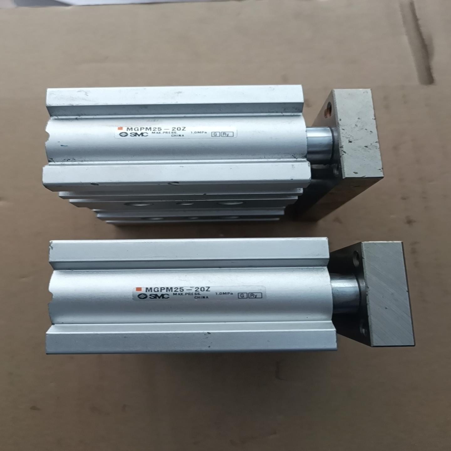 MGPM25-20Z  气缸  一个85~询价