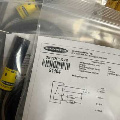 S18-2VPFF150-2M漫反射型光电开关光电传感器光询价