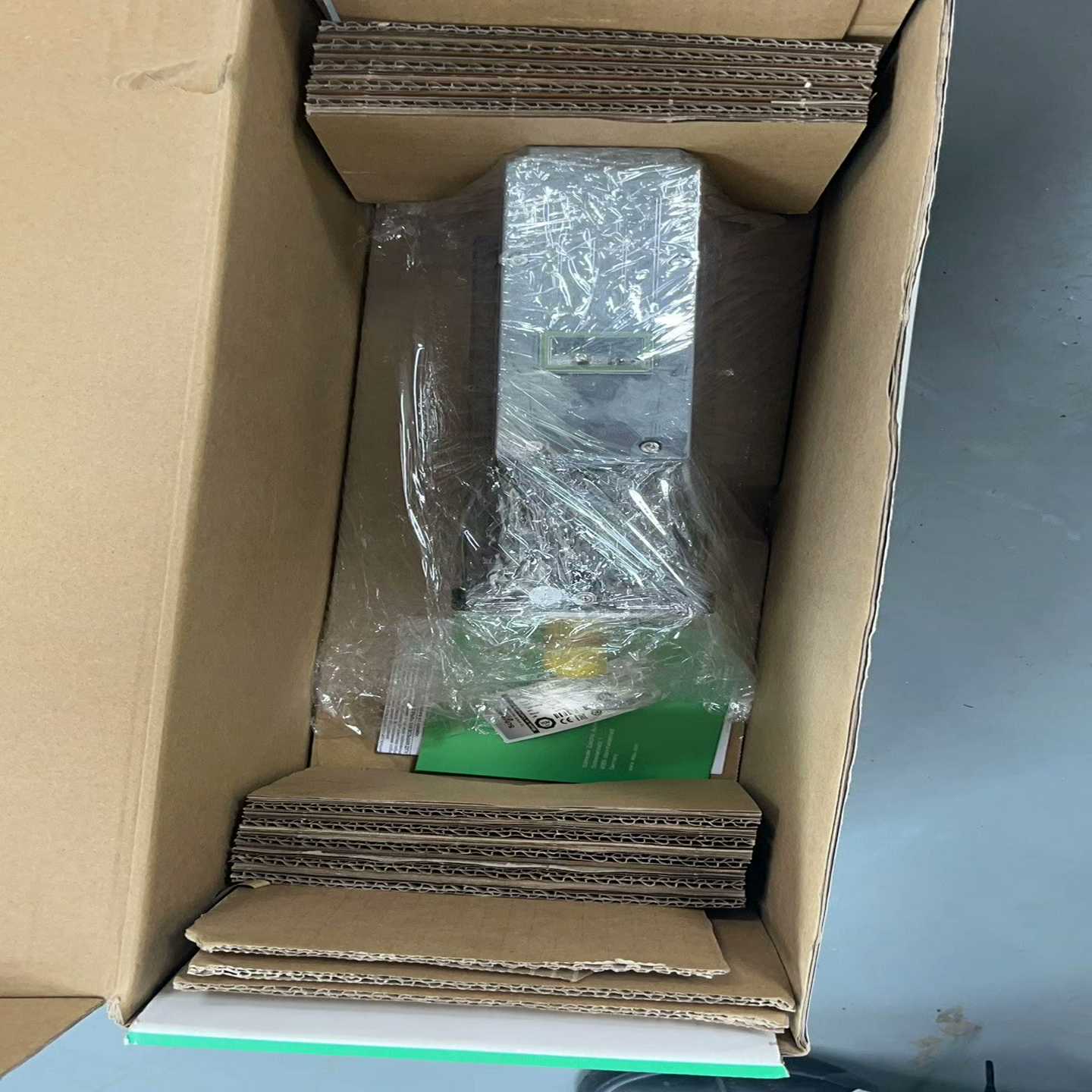 ELAU VIA1003C11A0000 ISH100/30（佳毅工控）