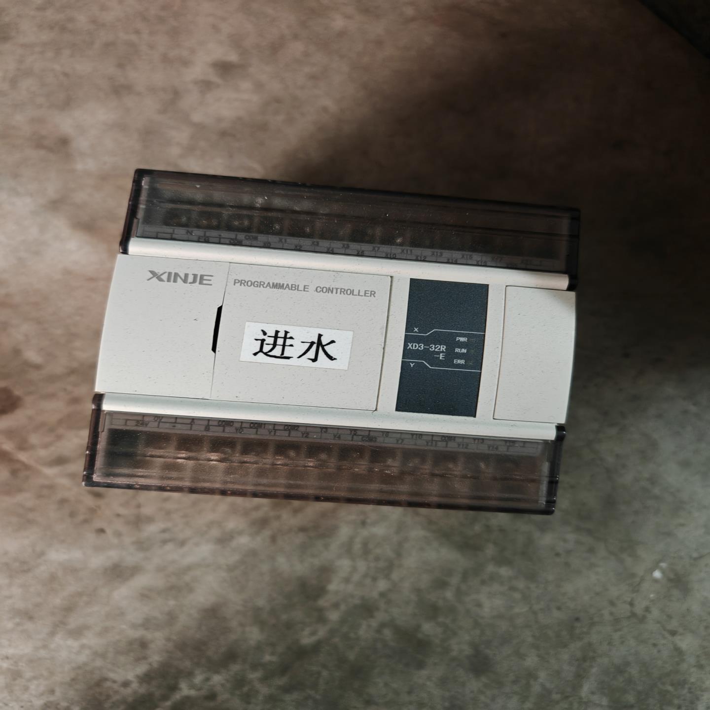 信捷PLCXD3-32R-E，轻微使用痕迹，功能正常。适合--议价商品