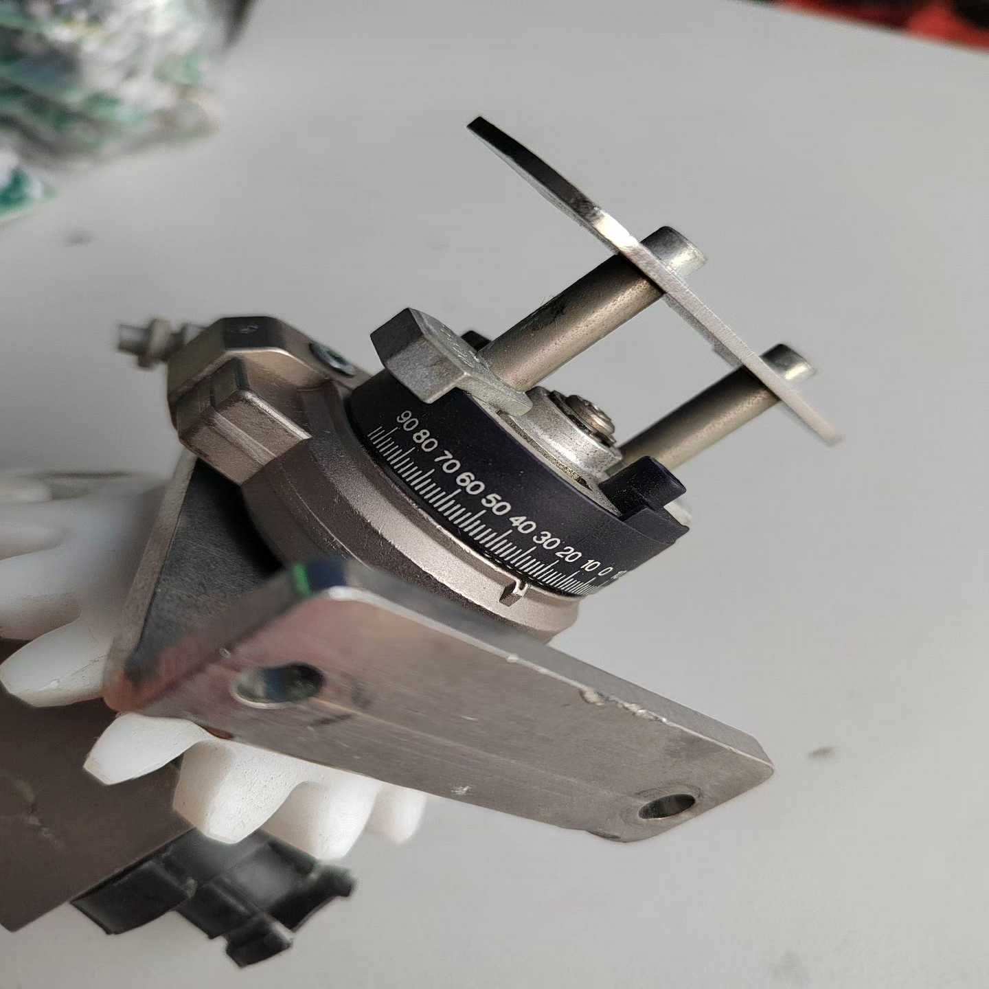 FESTO费斯托M3接口双作用摆动气缸DSR-10-180-（佳毅工控）