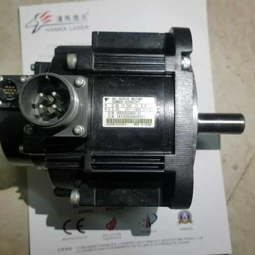 议~安川五系伺服电机一套，1KW驱动器SGDV-7R6A01A；