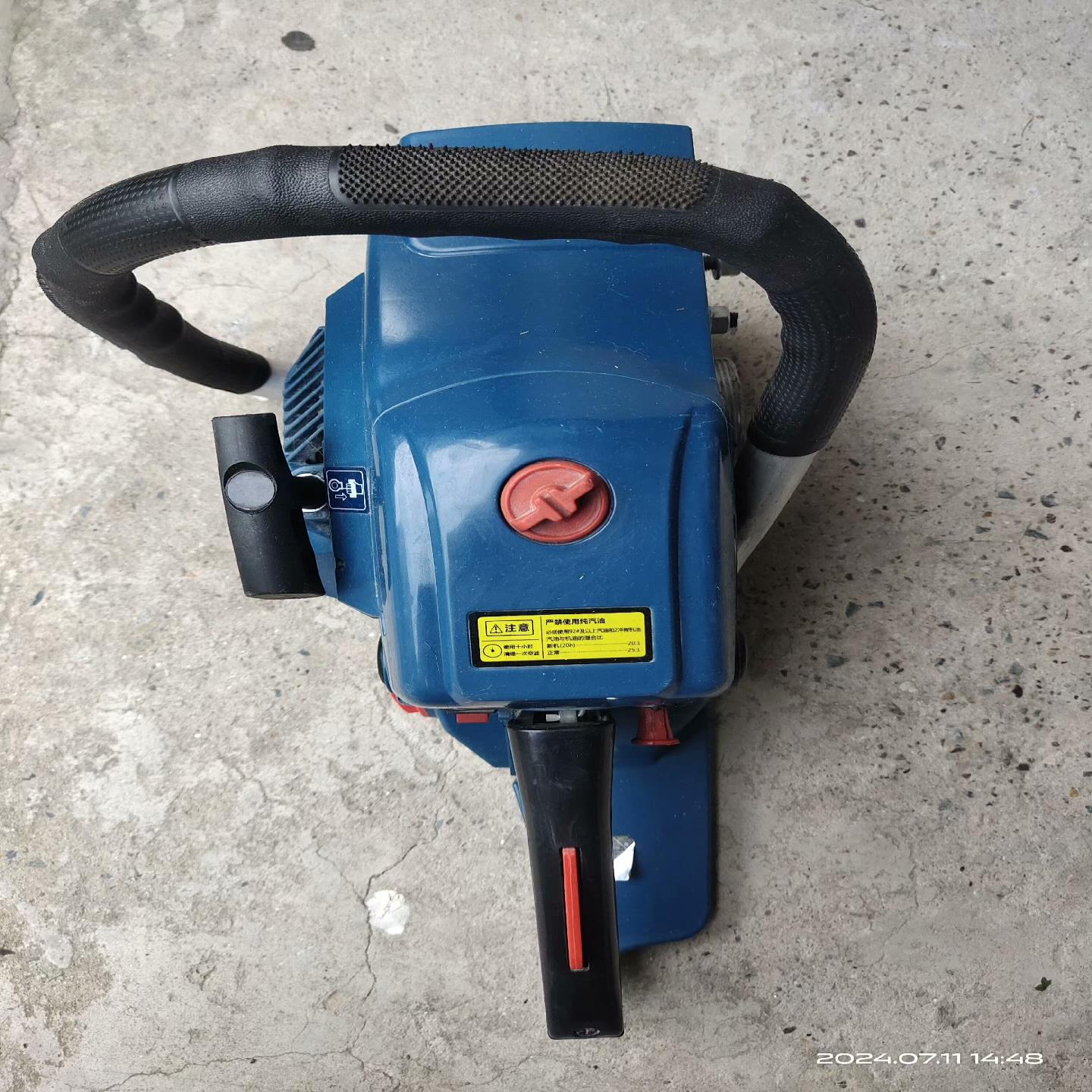 东成FF02一YD一40汽油链锯，【落红设备】