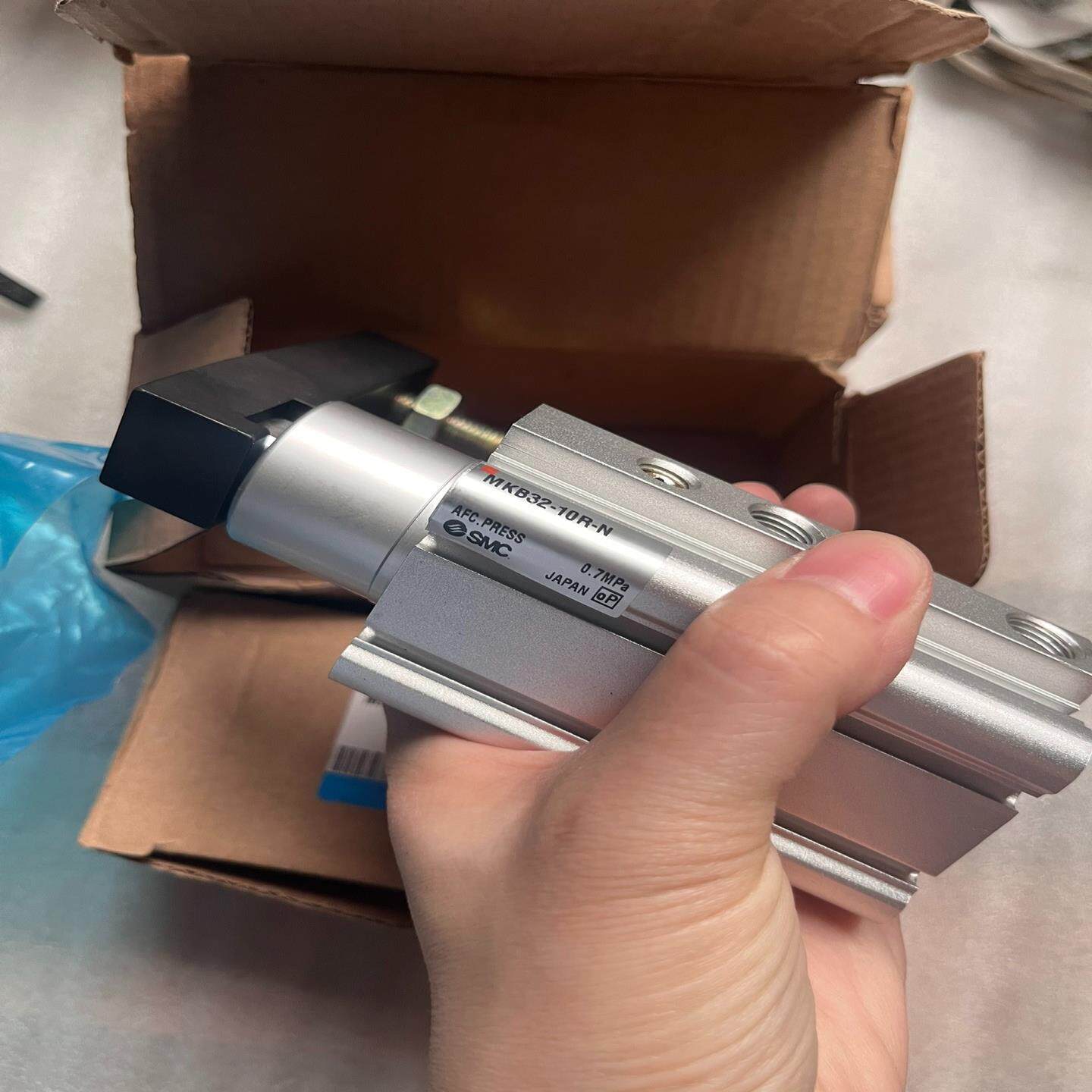 夹紧气缸MKB32-10R-N~询价