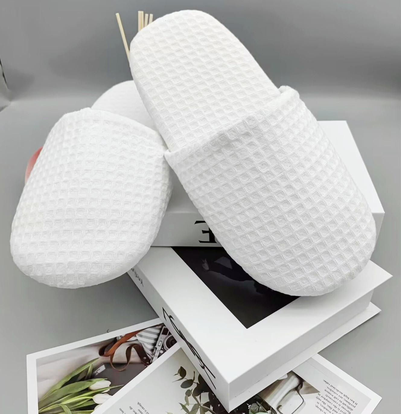 Одноразовые тапочки 10双包邮居家待客拖鞋 非一次性拖鞋 面包华夫格拖鞋 酒店拖鞋