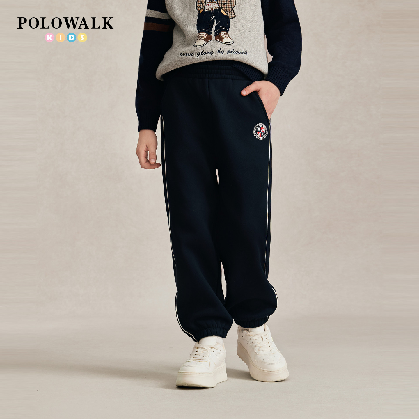 POLOWALK男童束脚松紧腰卫裤2026秋冬新款马仔徽章印花儿童运动裤