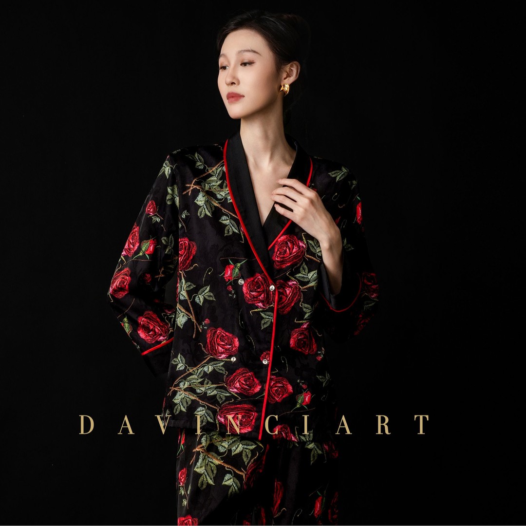 达芬奇密码2025年新款黑金玫瑰高档春秋睡衣女春秋长袖家居服套装