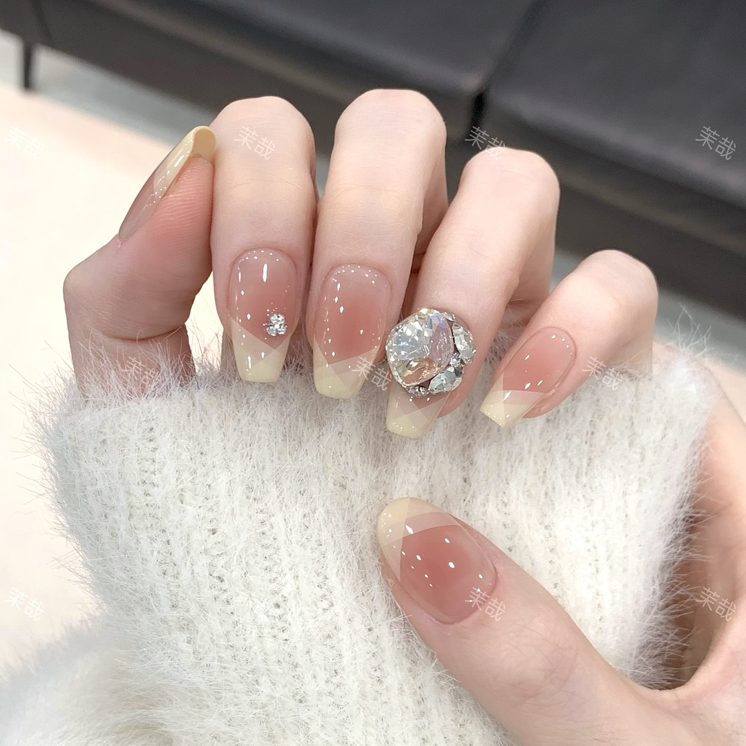 茉哉I【白云之下】纯手工定制美甲拆卸穿戴甲A3720