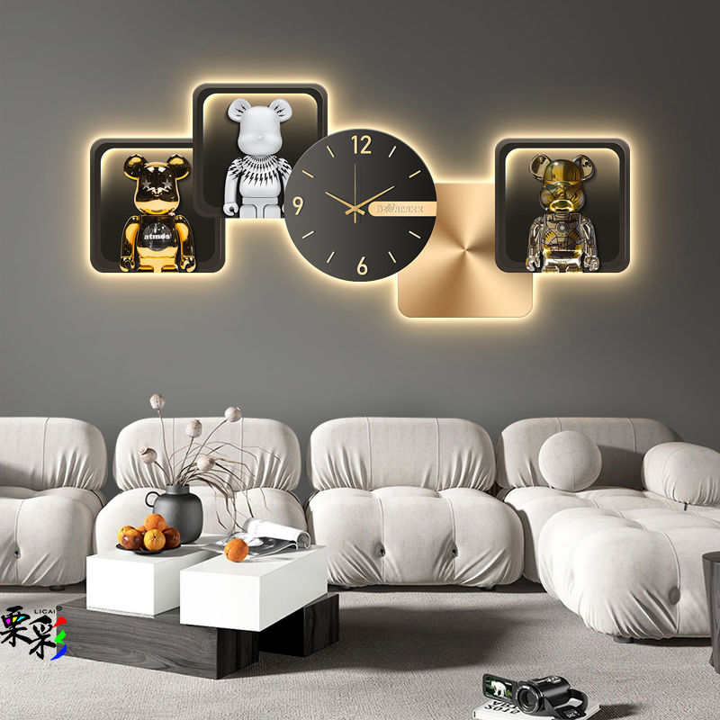 现代简约暴力熊客厅沙发背景墙画挂钟高级感钟表网红创意时钟壁灯