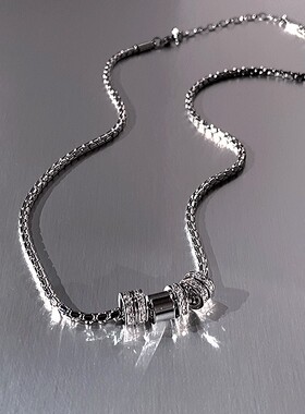 中性冷淡风闪锆圆环吊坠项链女轻奢小众设计时尚简约个性百搭设计