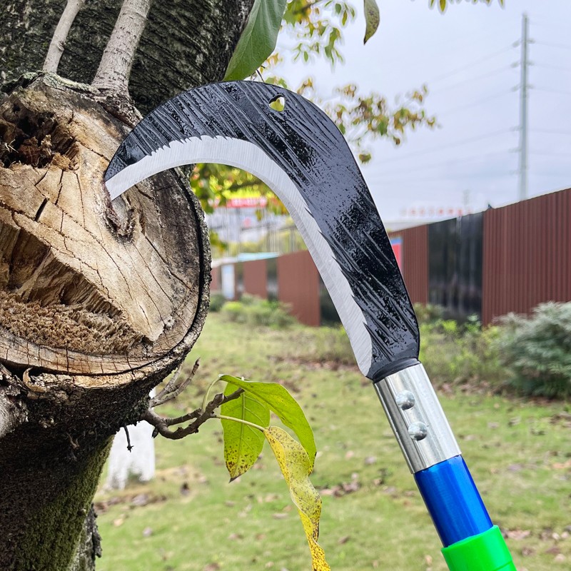 少弯腰选大号长镰刀农用割草砍柴弯刀砍割两用小麦砍玉米杆子