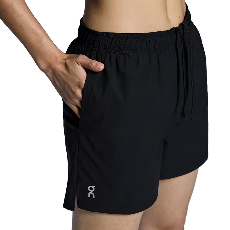 On昂跑女款5" Core Shorts轻盈弹力5 英寸运动跑步短裤