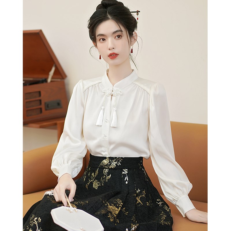 新中式轻国风小衫改良汉服盘扣长袖衬衫女搭配的马面裙上衣套装秋