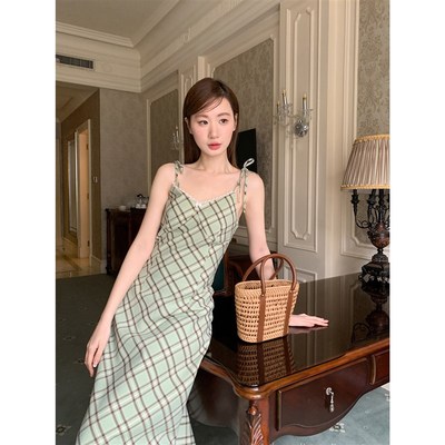 XXNING 法式复古斜裁格纹吊带裙女秋冬休闲显瘦优雅气质a字裙长裙