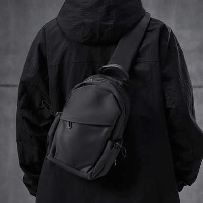 斜挎包男士胸包机能风机车包快速反应背包战术轻便潮牌骑行单肩包