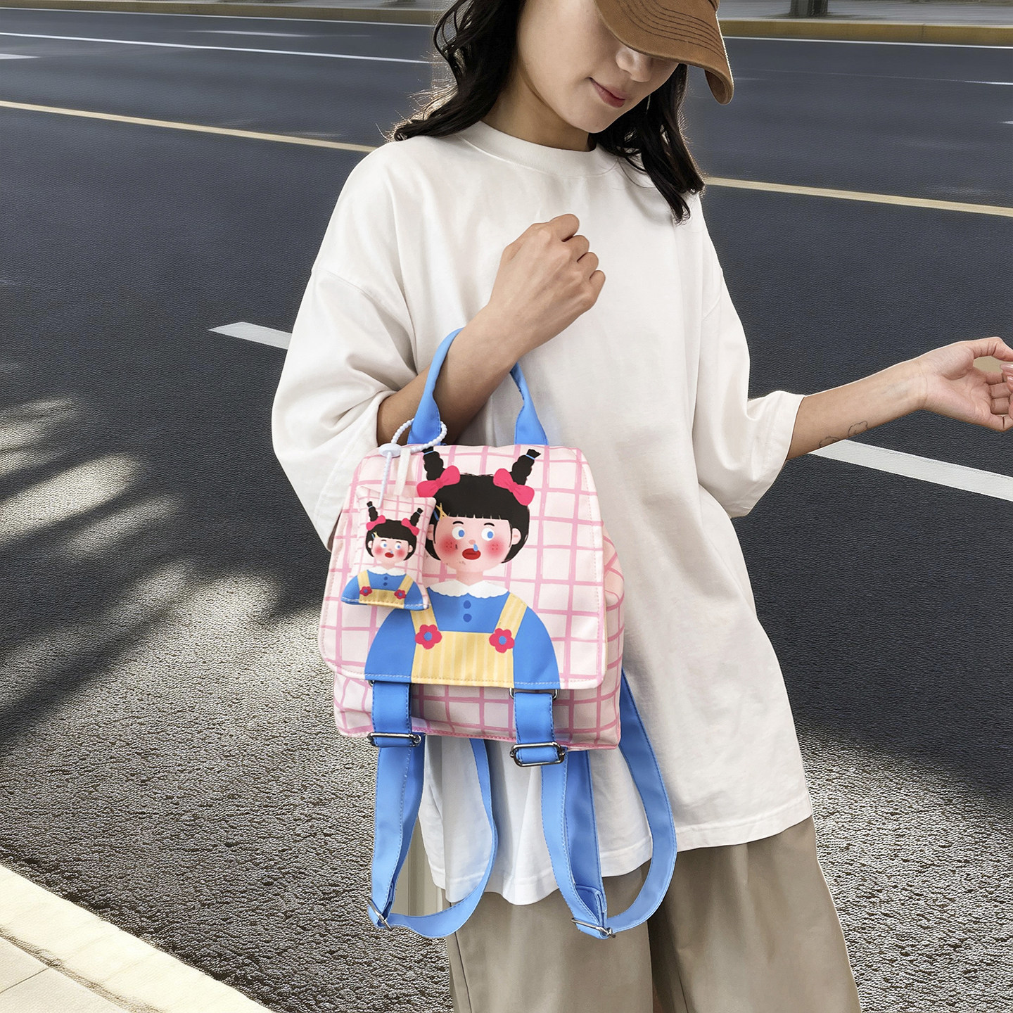 2026新款春游儿童背包女童可爱卡通大容量双肩包小学生女孩帆布包