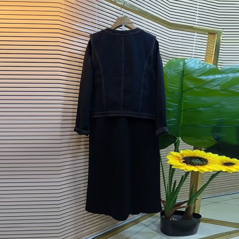 加肥大码女装圆领牛仔马甲长袖中长款连衣裙胖妹妹简约休闲两件套