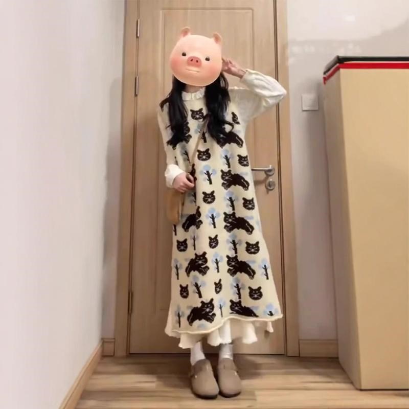 日系复古卡通猫咪中长款毛衣女秋冬加厚慵懒风过膝针织背心连衣裙