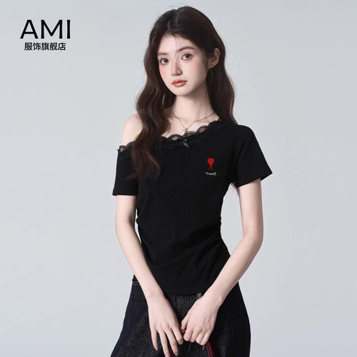 AMI官方 2026美式设计感斜领蕾丝花边拼接短袖T恤女夏正品露肩上