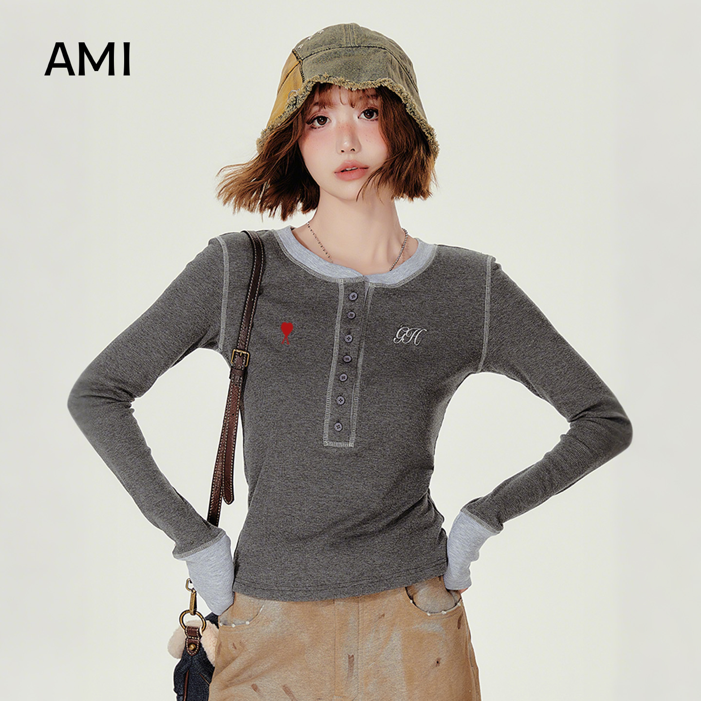 AMI旗舰店式撞色设计感圆领长袖t恤女秋季新款修身内搭上衣2025