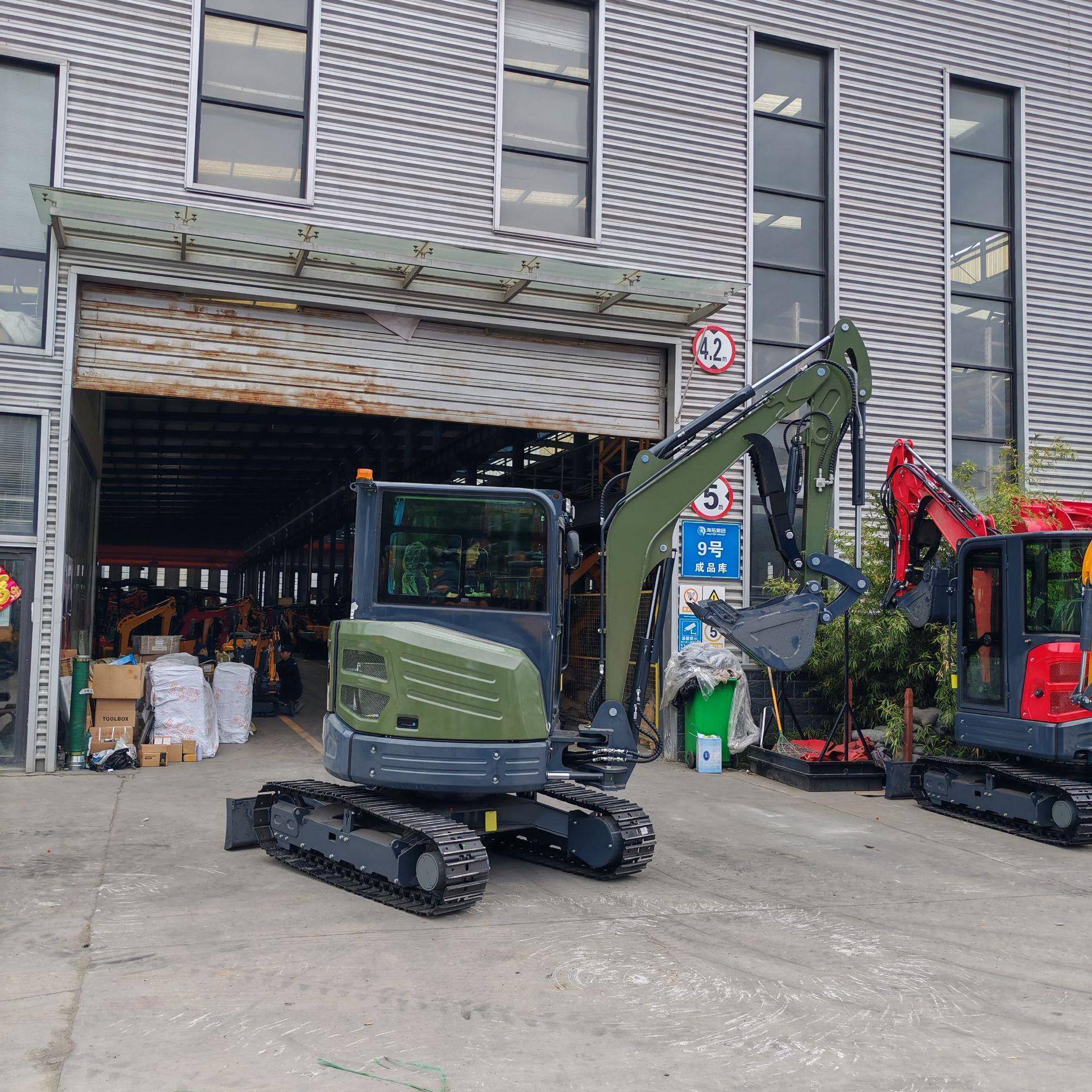 出口俄罗斯HT5履带挖掘机工程施工驾驶室挖机开沟破碎小挖机