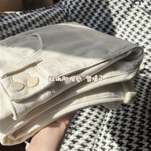 一条过冬不臃肿!米白色高腰加绒弹力紧身小脚牛仔裤女冬显瘦靴裤