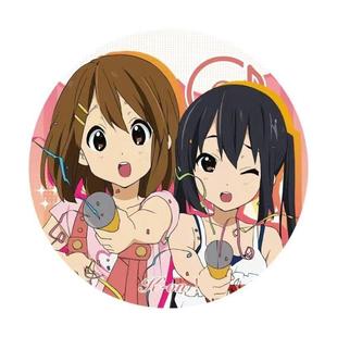 ON平泽唯中野梓秋山澪动漫周边徽章镭射吧唧胸针谷子 轻音少女K