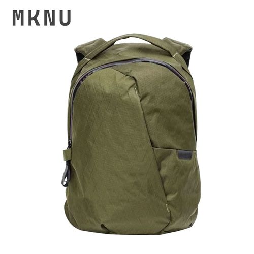 新款男士防水徒步登山双肩包男生大容量户外休闲电脑通勤旅行背包