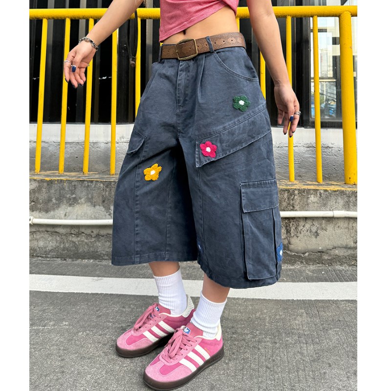 大码美式设计花朵刺绣工装牛仔中裤女新款复古宽松显瘦七分阔腿裤