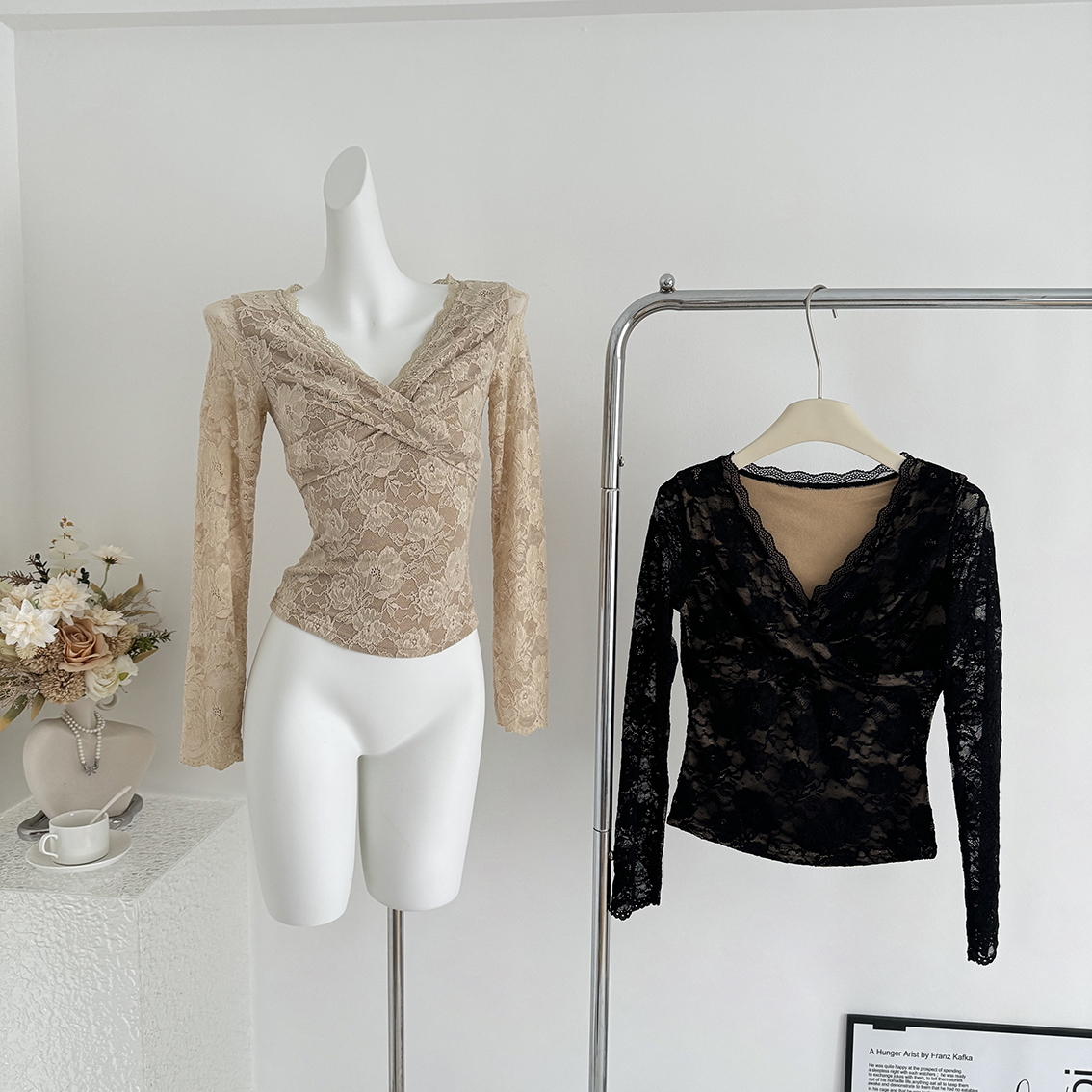 ACHI大也池交叉V领提花蕾丝衫女纯欲性感修身显瘦长袖打底衫上衣
