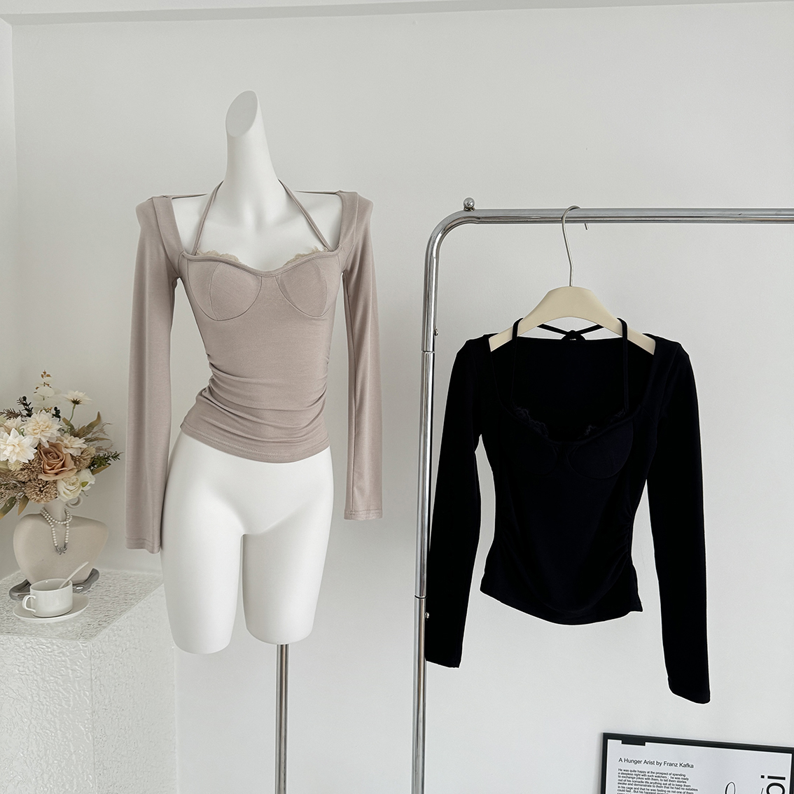 titi小姐姐私有浪漫T恤女带胸垫秋莱赛尔长袖挂脖辣妹打底衫