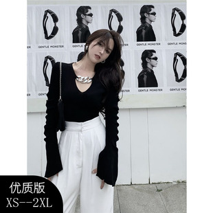 黑色毛衣v领上衣秋冬女装设计感洋气大码修身加绒内搭针织打底衫