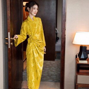 新中式金色晨袍新娘女复古改良旗袍中国风黄色连衣裙秋冬订婚礼服