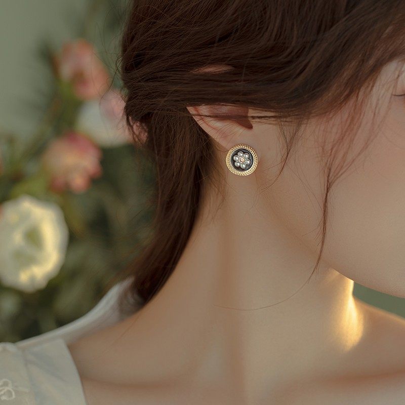 夜的第七章法式复古珍珠小花耳环气质蚊香盘耳夹女无耳洞耳饰,饰品/流行首饰/时尚饰品新,耳夹,淘宝优惠券,粉丝福利购,淘宝优惠卷