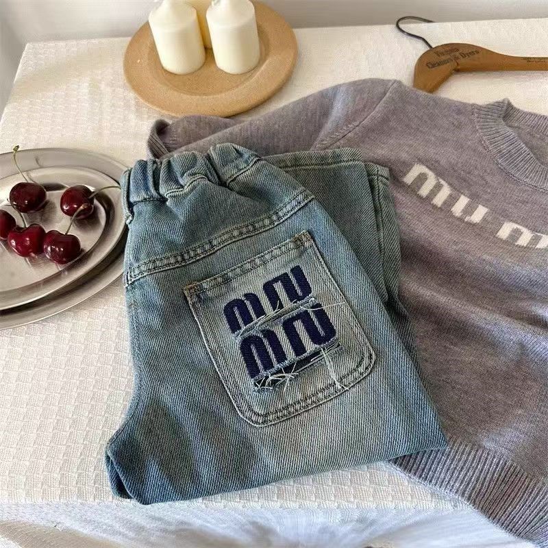 儿童牛仔长裤春秋新款男女宝宝字母破洞牛仔裤韩版直筒裤子百搭潮,童装/婴儿装/亲子装,儿童牛仔裤,淘宝优惠券,粉丝福利购,淘宝优惠卷