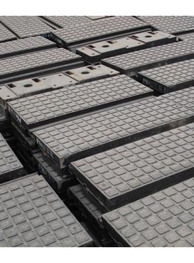 铁路道口胶板嵌丝橡胶道口板P43P50P60型橡胶铺面板现货供应